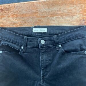 Gap Black women’s skinny jeans